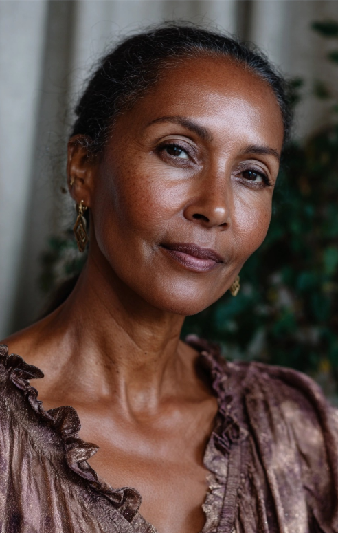 clients-femme-50-60-ans - Magnet bois a Baie Mahault - Optique Carnot