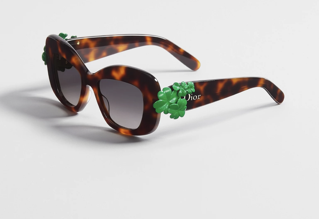 clients-lunettes - Magnet bois a Baie Mahault