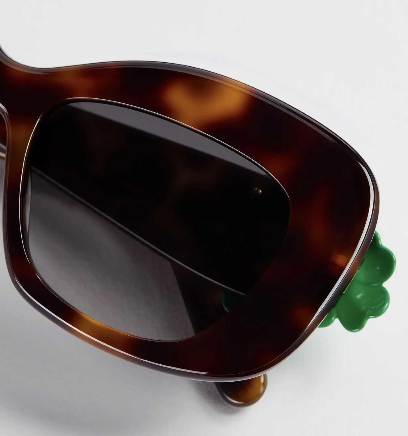 clients-lunettes - Magnet bois a Baie Mahault